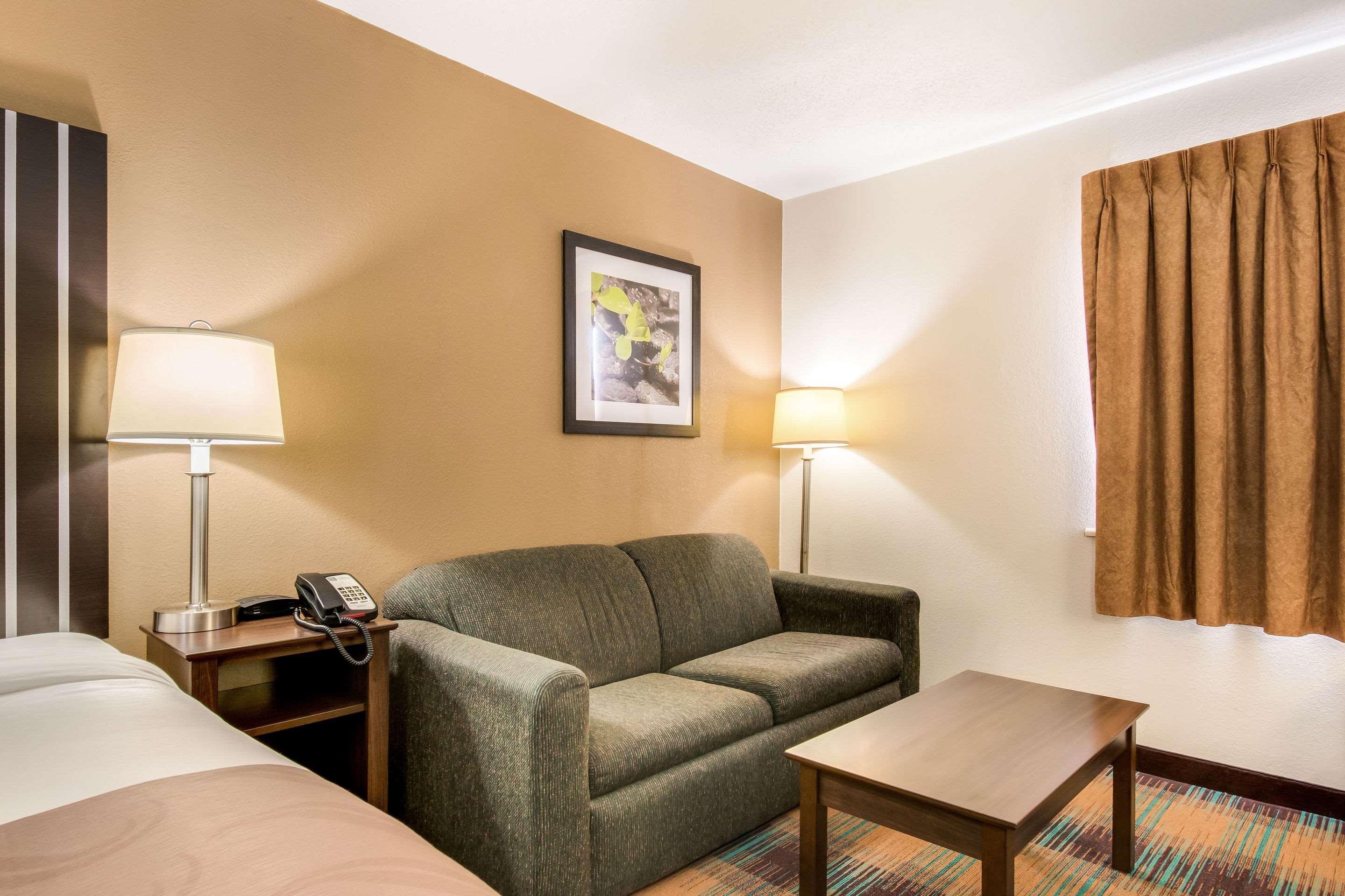 Quality Inn Блуумсбърг Екстериор снимка