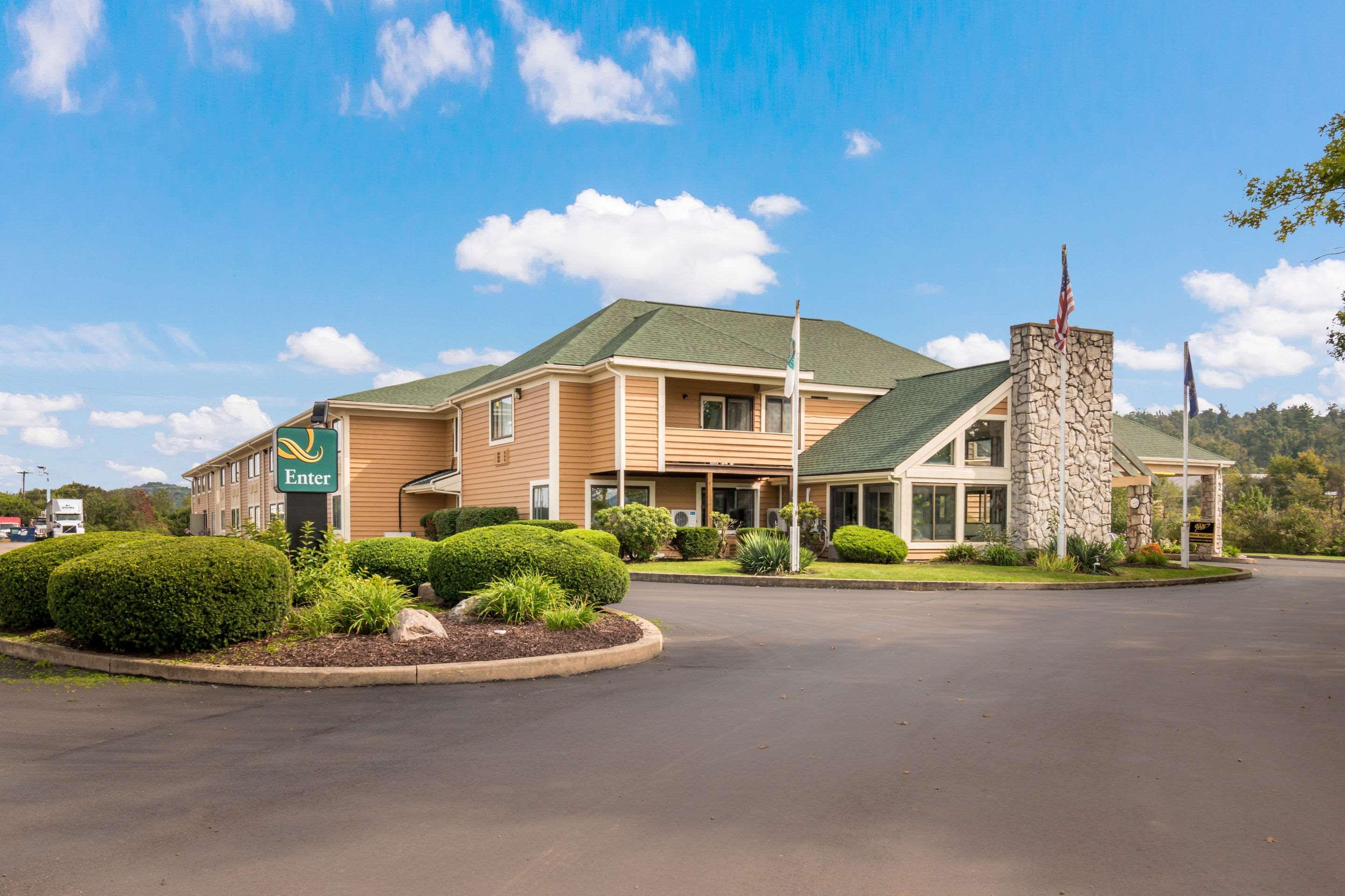 Quality Inn Блуумсбърг Екстериор снимка