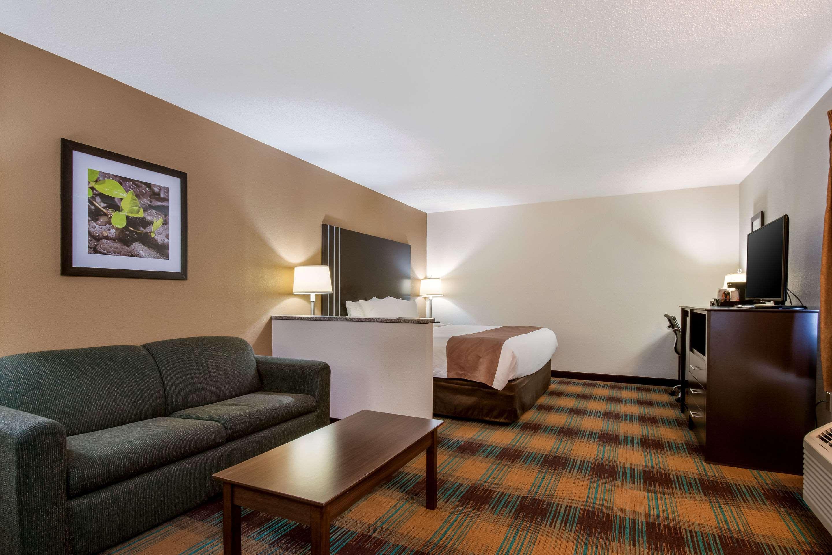 Quality Inn Блуумсбърг Екстериор снимка