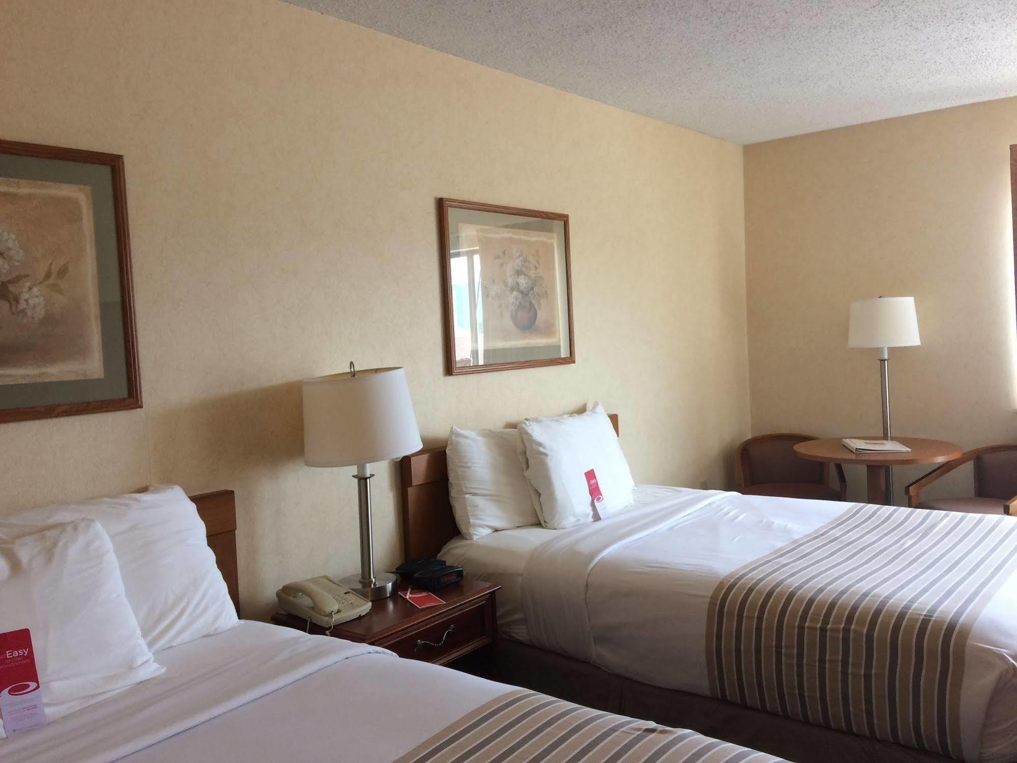 Quality Inn Блуумсбърг Екстериор снимка